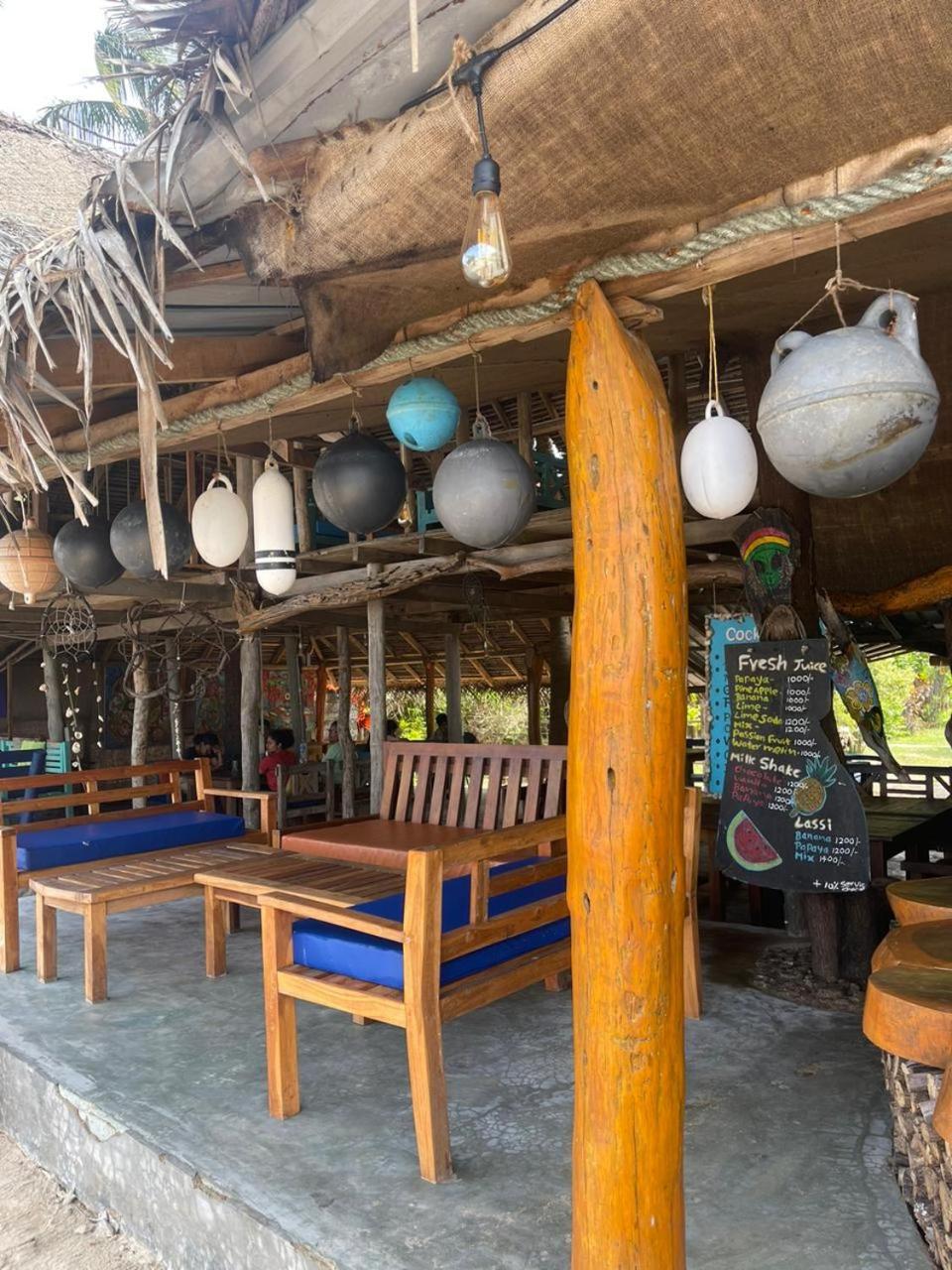 Vitamin Sea Beach Cabana & Hostel Nilaveli Exterior foto