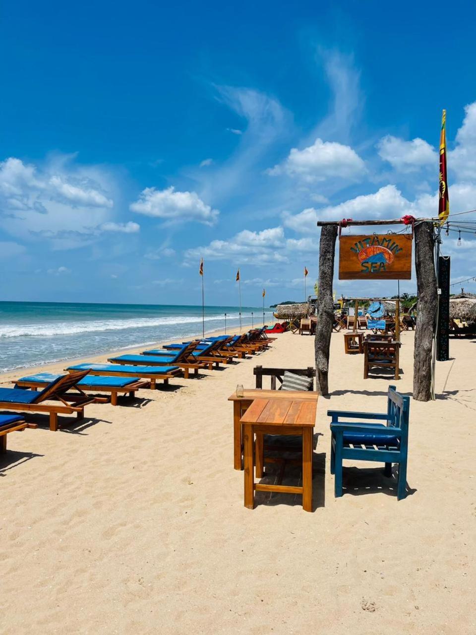 Vitamin Sea Beach Cabana & Hostel Nilaveli Exterior foto